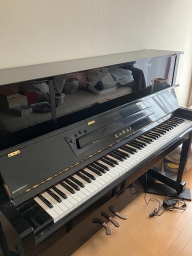 アップライトピアノ　消音機能付き