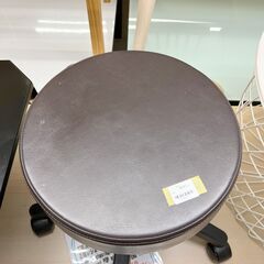 【ドリーム池田店】〇ジモティ割7%〇キャスター付き　丸椅子【45447】の画像