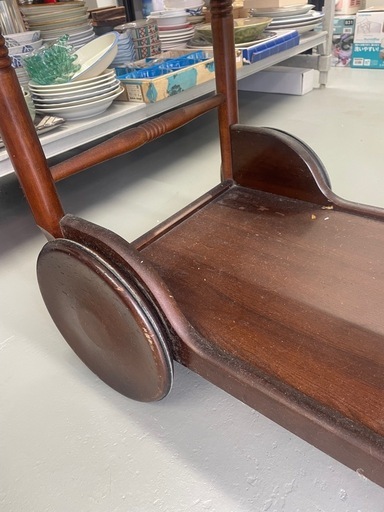 カリモク木製キッチンワゴン 3段式 キャスター付き (中古店不用品回収