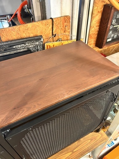 《売約済》インダストリアル メッシュ扉 キャビネット シェルフ 収納棚 スチール×木天板 / industrial mesh cabinet shelf steel wood storage  IKEA イケア FJÄLLBO フィエルボ シェルフユニット オープンシェルフ 棚 FJALLBO ikea 完成品 リビング シェルフ スチール 無垢材 木製 インダストリアル　