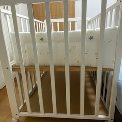 ベビーベッドの画像