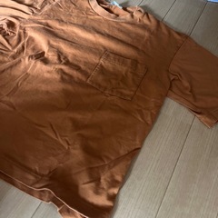 UNIQLO Tシャツ
の画像