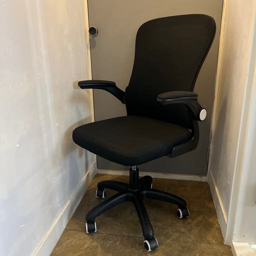 オフィスチェア 椅子 イス デスクチェア 跳ね上げ式アームレスト 通気