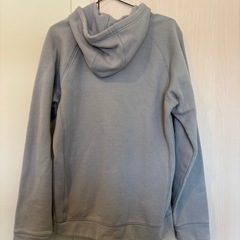 adidas パーカー　サイズMの画像