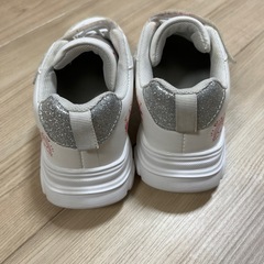 19cm  キッズスニーカー　ホワイトの画像