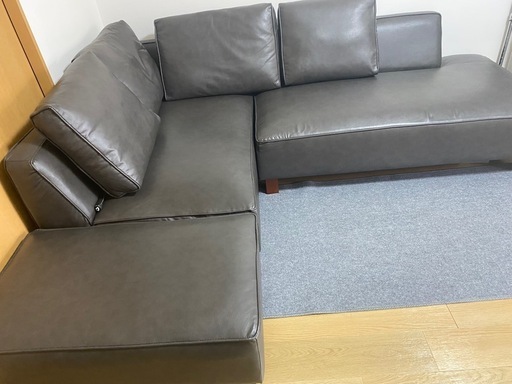 オットマン付きソファ