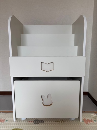 絵本棚　おもちゃ棚　ワゴン付