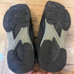 アシックス子供用22.0センチ、幅狭めの画像