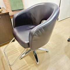 美容室専用チェアの画像