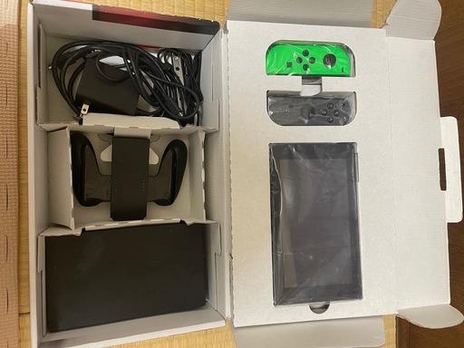 Switch本体&持ち運びケース　（左ジョイコンジャンク）