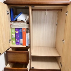 木製タンスの画像