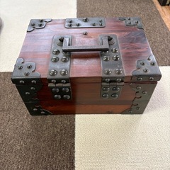 アンティーク、レトロ千両箱の画像