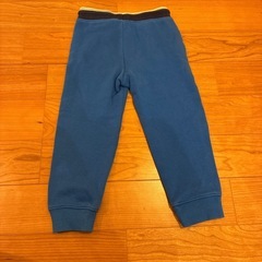 男の子　4歳　GAP 裏起毛パンツの画像