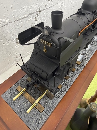 デアゴスティーニ 蒸気機関車 C57 完成品】 台座・アクリルケース付き