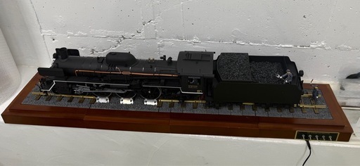 デアゴスティーニ 蒸気機関車 C57 完成品】 台座・アクリルケース付き