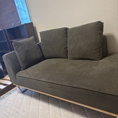即日引き取っていただける方　2人掛けソファ　オッドマン付き2024年購入の画像