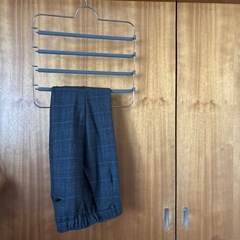 スラックスハンガー（男女兼用）2個組の画像