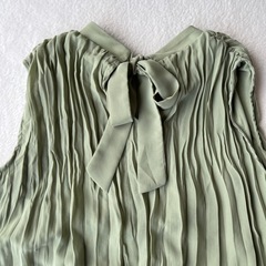 プリーツブラウスの画像