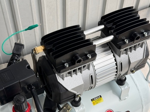 A671J◇RETZ◇エアコンプレッサ 24L◇オイルレス◇静音タイプ◇美品◇RZ-S0724EFR