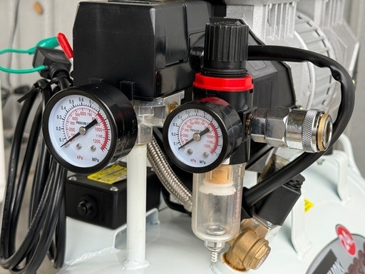 A671J◇RETZ◇エアコンプレッサ 24L◇オイルレス◇静音タイプ◇美品◇RZ-S0724EFR