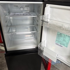 F38 ハイセンス 冷蔵庫 幅48.1cm 135L 自動霜取り 一人暮らし スリム 耐熱天板 静音 右開き HR-D13K5B ブラック 2025年製の画像