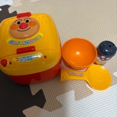 【3月まで】付属品全て揃ってます。アンパンマン炊飯器の画像