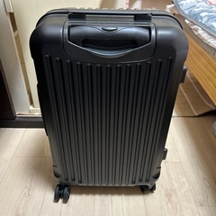 スーツケース 黒の画像