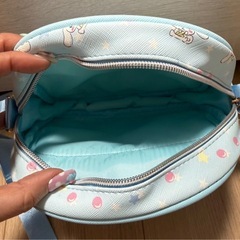 お渡し決定　　)シナモンロールショルダーバック
の画像