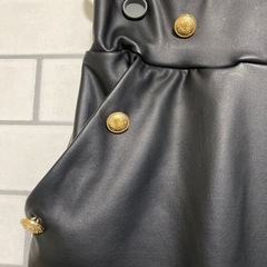 ❤️フェイクレザー ストレッチスカートゴールドボタン付きの画像