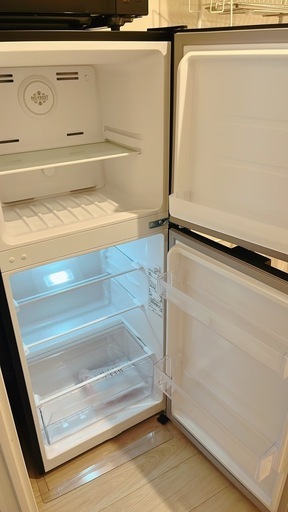 美品(使用回数:3回) 182ℓ冷蔵庫+7㌔洗濯機 