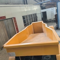 クローラー式ジョークラッシャー（自走式破砕機）の画像