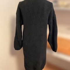 リブ編みハイネック長袖ミニワンピース スリット入りの画像