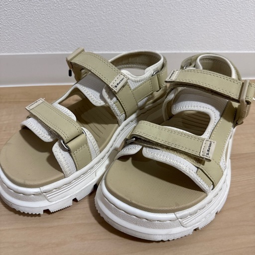 Dr.Martens レディースサンダル