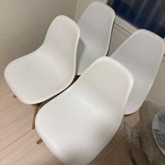 ダイニングテーブル4人用の画像