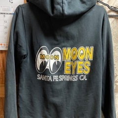 ムーンアイズ　パーカーの画像