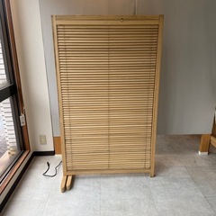 木製折りたたみパーテーションの画像