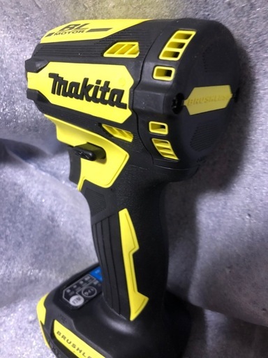 ⑧マキタ18vインパクトドライバTD171D中古超美品オリジナルハウジング本体のみ