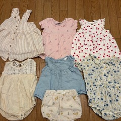 【お話中】【新品未使用】 メラミンランチプレート ミニタッパー セット& 子ども服70cmセットの画像