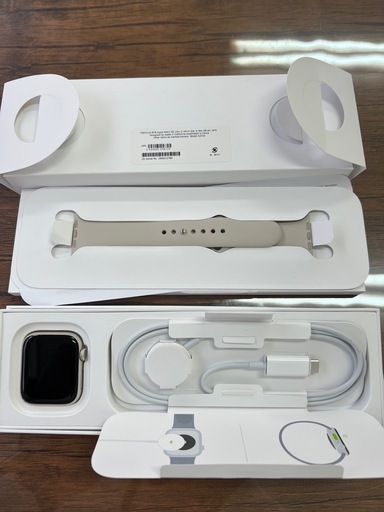 極上品　 Apple Watch SE 第2世代　44mm GPSモデル　FRE53J/A