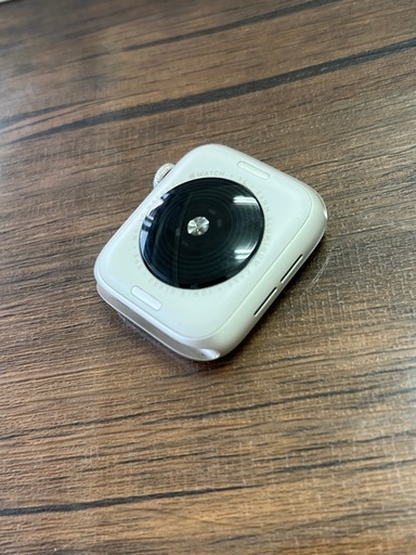 極上品　 Apple Watch SE 第2世代　44mm GPSモデル　FRE53J/A