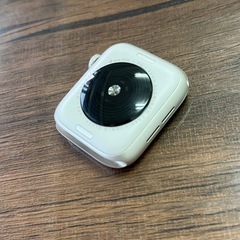極上品　 Apple Watch SE 第2世代　44mm GPSモデル　FRE53J/Aの画像