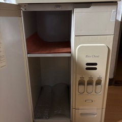 最終値下げ！レンジ棚（米びつ一体型）の画像