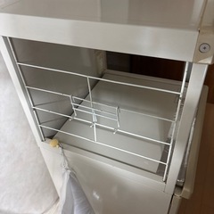 最終値下げ！レンジ棚（米びつ一体型）の画像