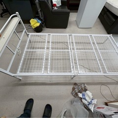 ベッドフレームの画像