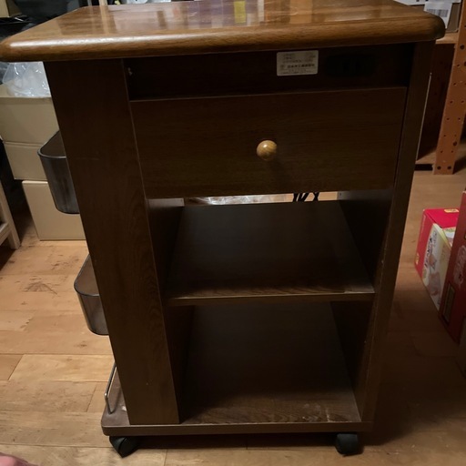 収納家具 (まっつん) 東金井の収納家具《キャビネット》の中古あげます