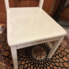 ホワイトチェア　2脚セット　天然木アンティークヴィンテージフレンチカントリーナチュラルシャビー白家具ブロカントIKEAイケア新生活引越しの画像