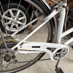 アサヒ  6段変速シティサイクル27インチ ホワイトの画像