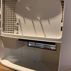 SHARP 加湿セラミックファンヒーター プラズマクラスター　日本製の画像