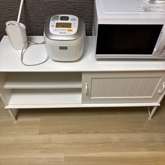 【2/28まで】白いテレビ台（ローボード）引越しのためお譲りしますの画像