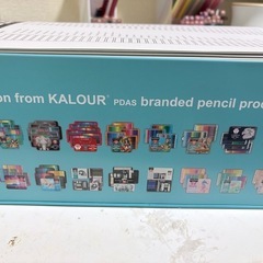 色鉛筆520色と塗り絵の画像